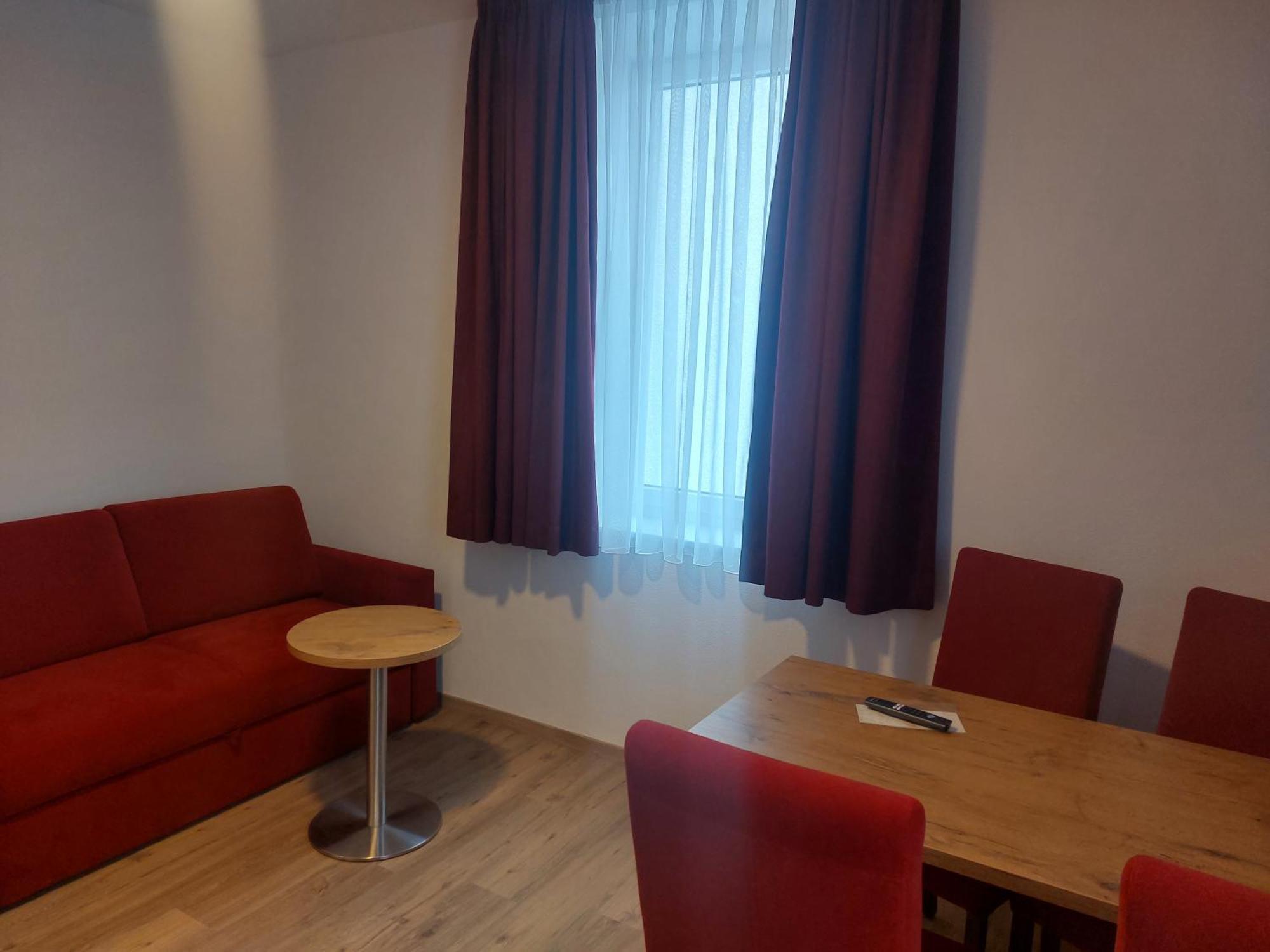 Hotel Stern Gersthofen Εξωτερικό φωτογραφία