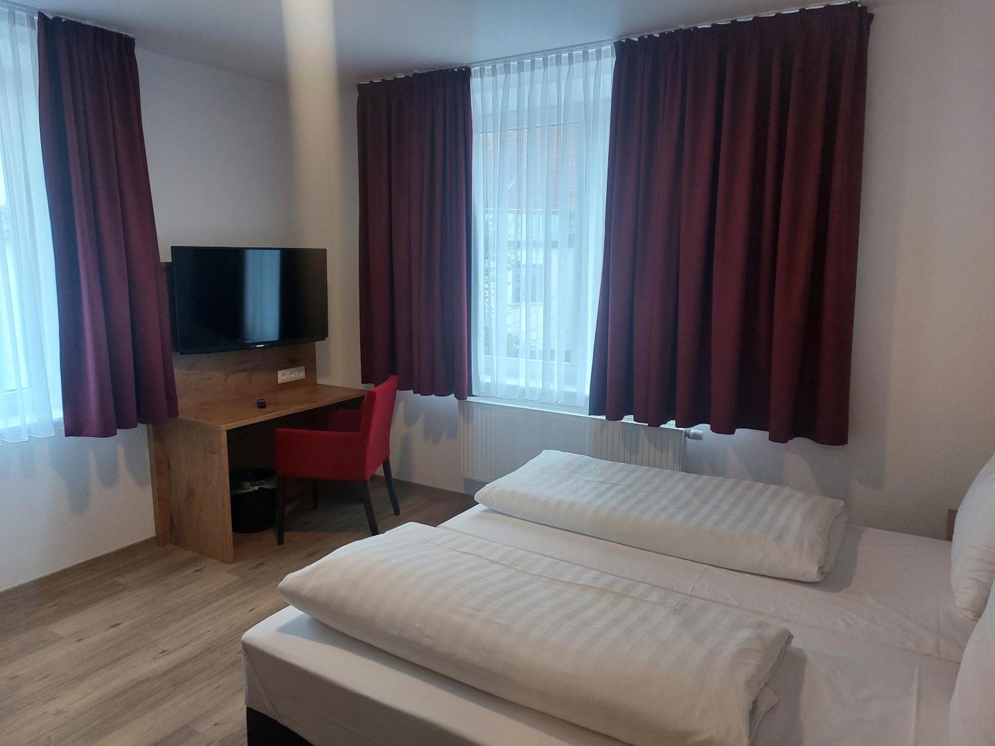 Hotel Stern Gersthofen Εξωτερικό φωτογραφία