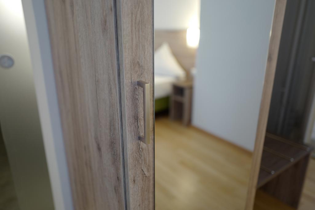 Hotel Stern Gersthofen Εξωτερικό φωτογραφία