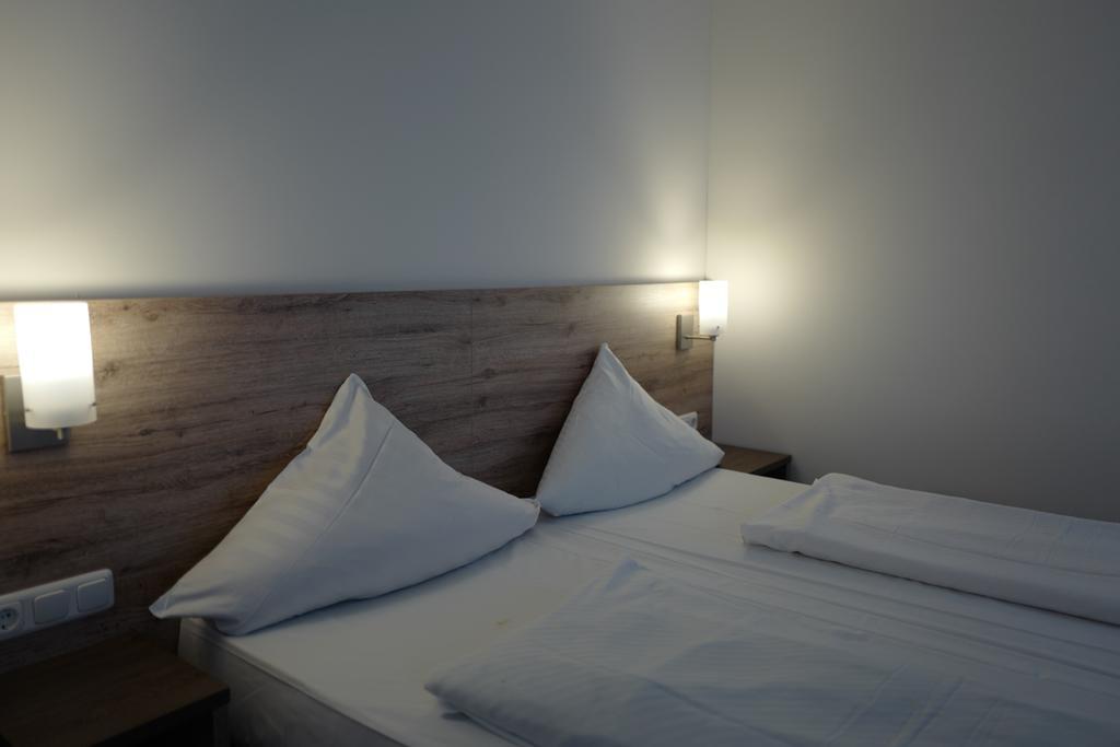 Hotel Stern Gersthofen Εξωτερικό φωτογραφία