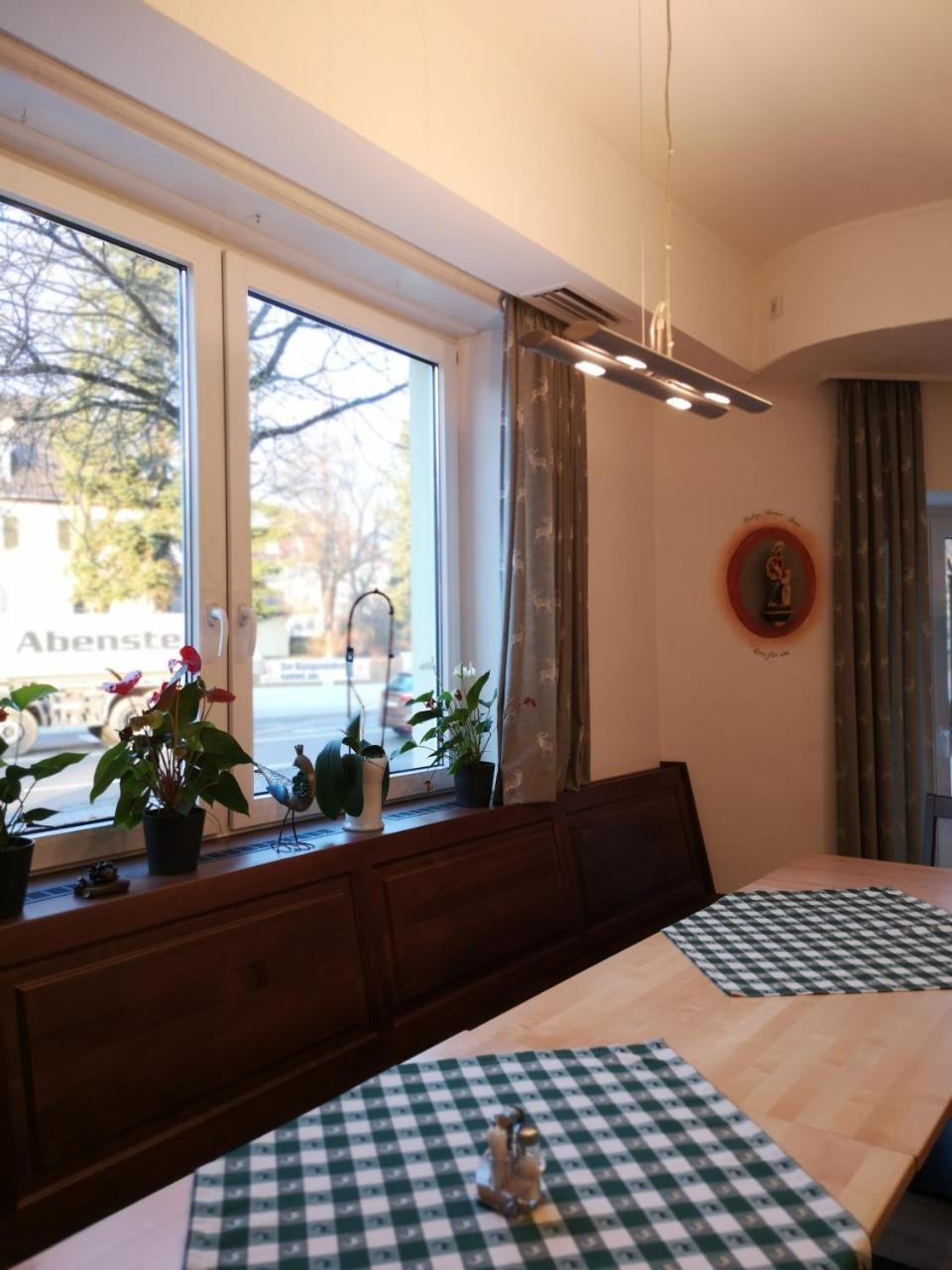 Hotel Stern Gersthofen Εξωτερικό φωτογραφία